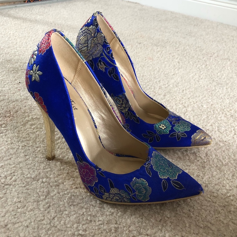 Beautiful Blue Pumps